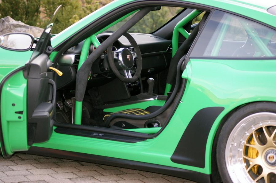 Интерьер Porsche 911 GT3 RS by Kaege (997) 2016 года  (фото 1 из 16)